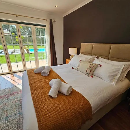Charming Jarros Private Pool & Golf Aroeira (Setubal)