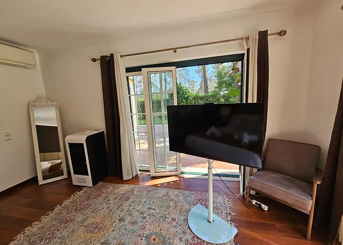 别墅 Charming Jarros Private Pool & Golf Aroeira (Setubal)