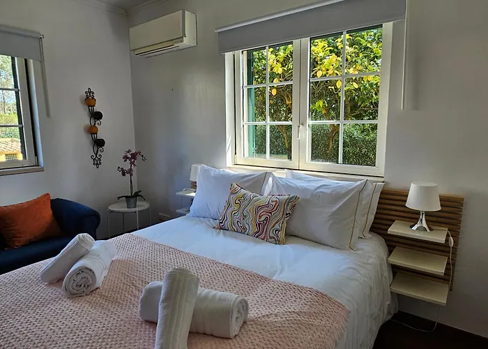 别墅 Charming Jarros Private Pool & Golf Aroeira (Setubal)