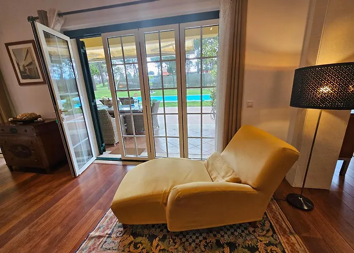别墅 Charming Jarros Private Pool & Golf Aroeira (Setubal)